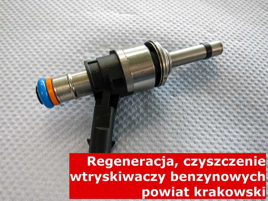 Wtryskiwacz benzyny na stole w laboratorium, wyczyszczony przy pomocy odpowiedniego sprzętu • powiat krakowski